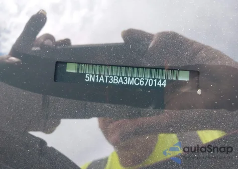 2021 Nissan Rogue Sv Fwd z USA, uszkodzony, nr VIN 5N1AT3BA3MC670144